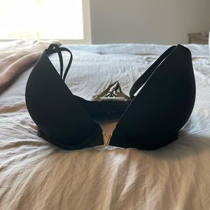 💀Plunging black front closure Victoria’s Secret bra size 32DD like new💀